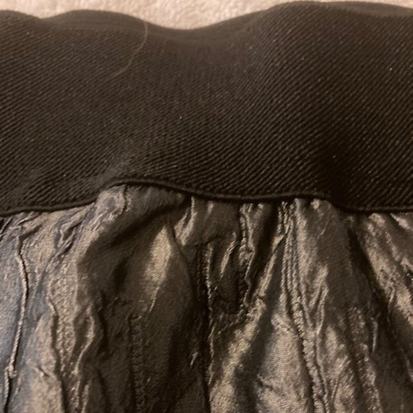 Ivy and Leo charcoal gray mini skirt medium size - Picture 4 of 12